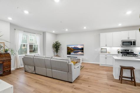 1519 Timberwood Lane West Saint Paul MN 55118
