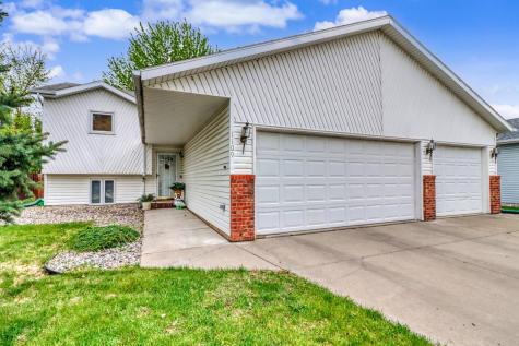 1109 4th Avenue E West Fargo ND 58078