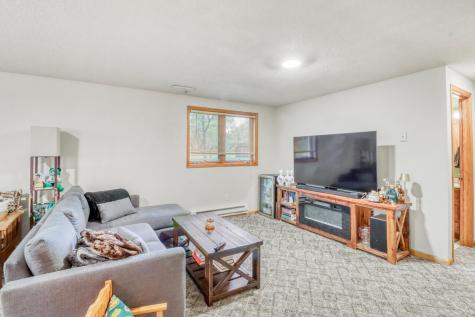 1109 4th Avenue E West Fargo ND 58078