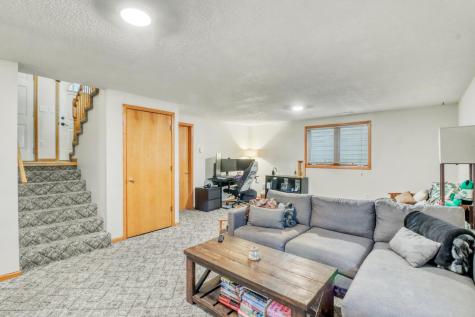1109 4th Avenue E West Fargo ND 58078