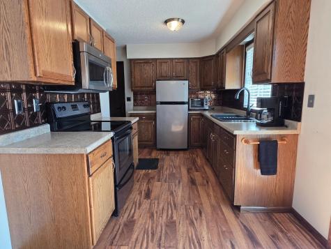 2713 4th Avenue S Moorhead MN 56560