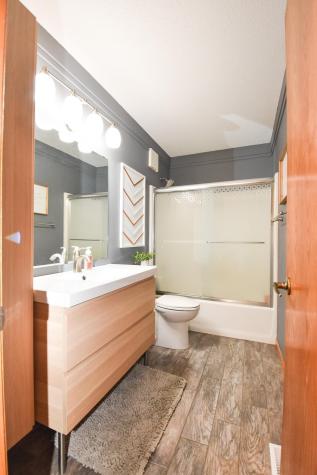 3016 23rd Avenue S Fargo ND 58103