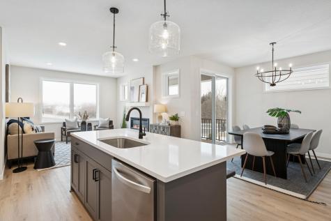 12439 Drayton Trail Apple Valley MN 55124
