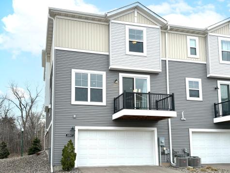 2217 Gateway Hill Road North Saint Paul MN 55109