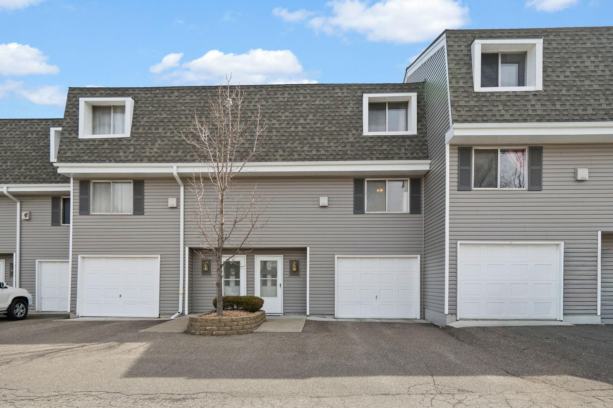 418 Dorland Place Maplewood MN 55119