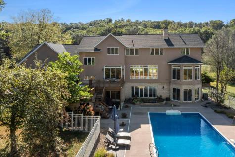 2345 S Oak Drive Red Wing MN 55066