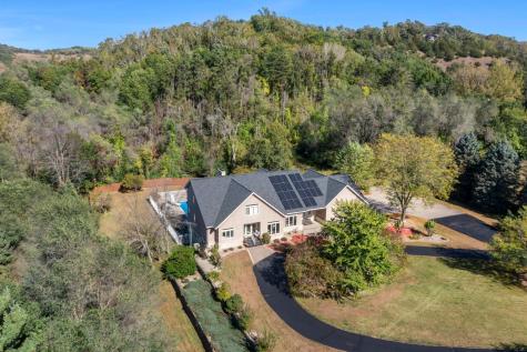 2345 S Oak Drive Red Wing MN 55066