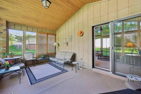 236 Maple Street N Lester Prairie MN 55354