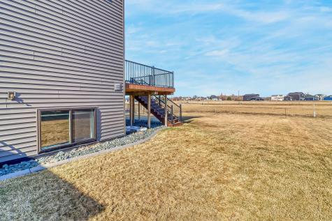 442 Hampton Drive W Moorhead MN 56560
