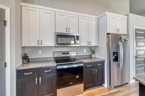 442 Hampton Drive W Moorhead MN 56560