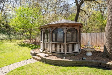 2110 Valkyrie Drive NW Rochester MN 55901