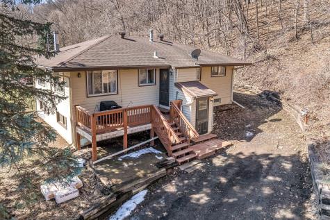 48050 Old River Bluff Road Saint Peter MN 56082