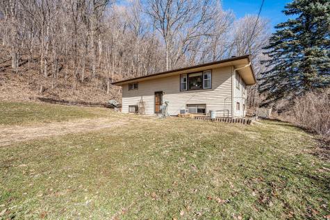 48050 Old River Bluff Road Saint Peter MN 56082