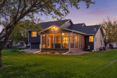 1274 Parkside Lane Waconia MN 55387