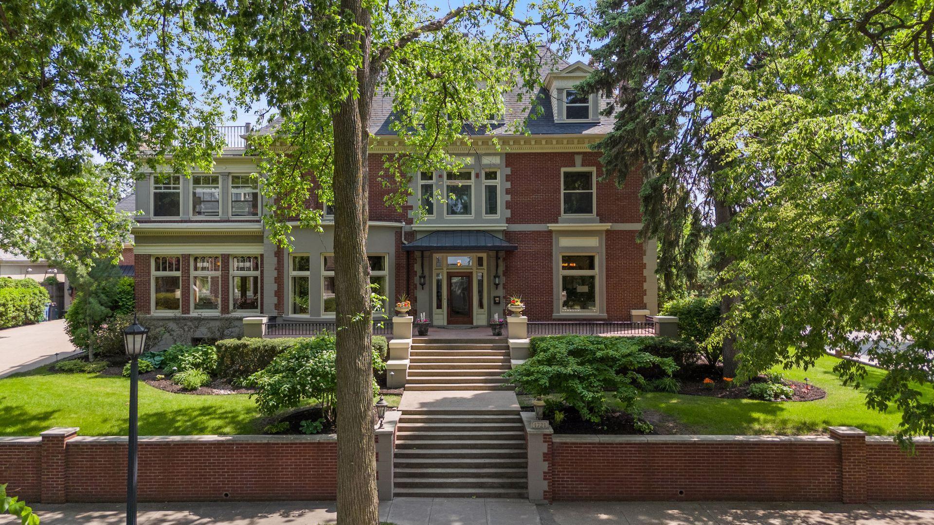 1721 Mount Curve Avenue Minneapolis MN 55403