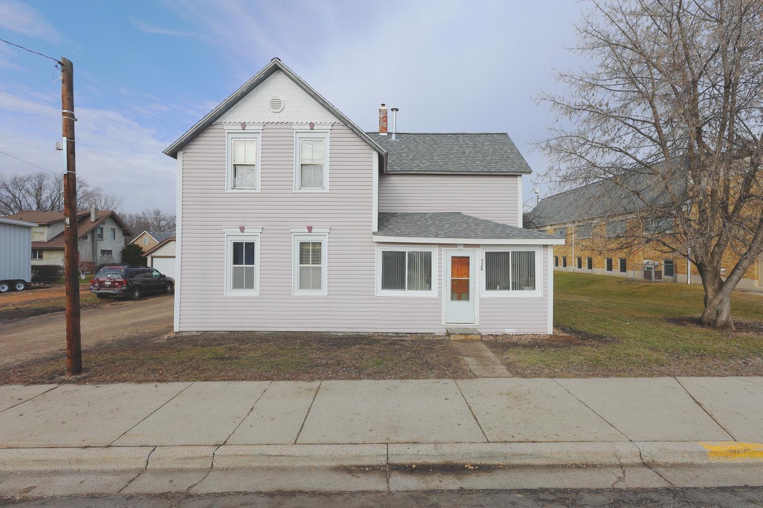 328 Main Street W Silver Lake MN 55381