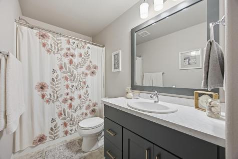 454 Skylane Street Kindred ND 58051