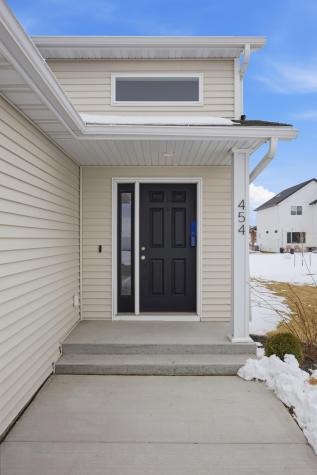454 Skylane Street Kindred ND 58051