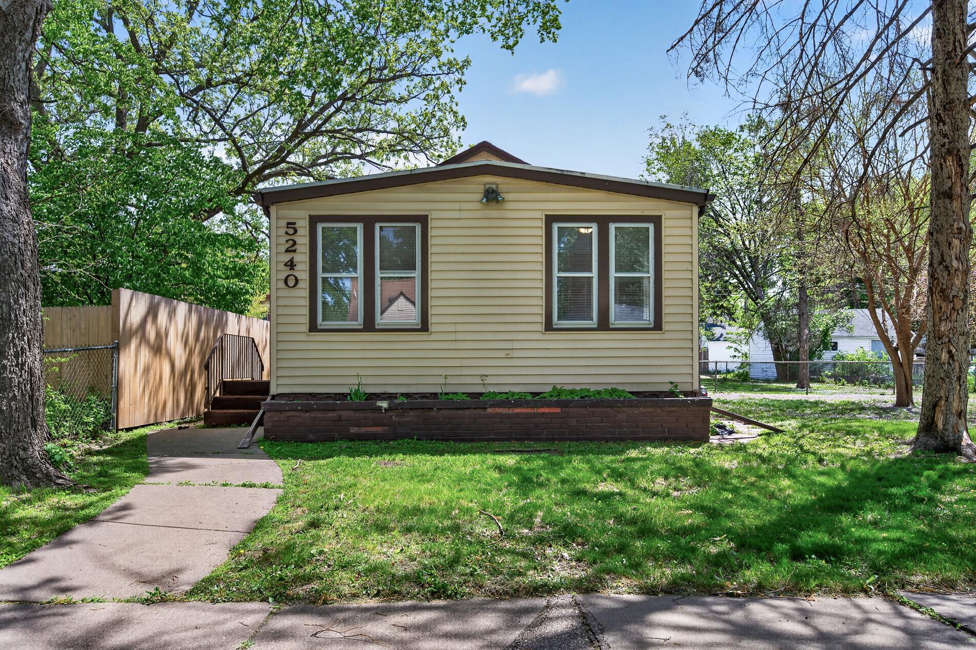 5240 Dupont Avenue N Minneapolis MN 55430