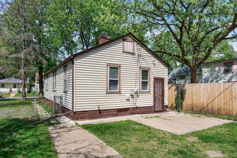 5240 Dupont Avenue N Minneapolis MN 55430