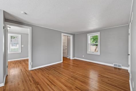 5240 Dupont Avenue N Minneapolis MN 55430