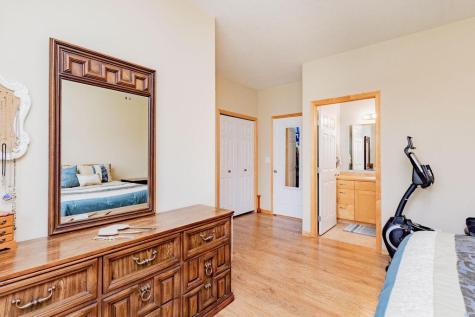 992 33rd Street S Moorhead MN 56560