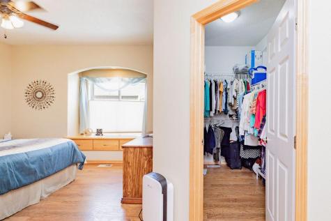 992 33rd Street S Moorhead MN 56560