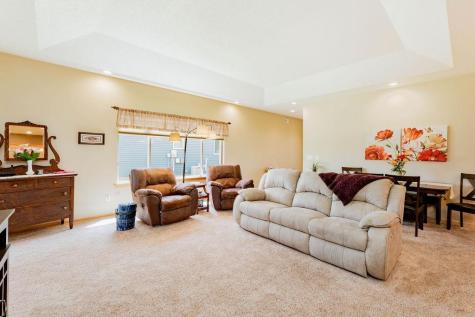 992 33rd Street S Moorhead MN 56560