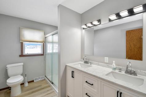 202 5th Street E West Fargo ND 58078