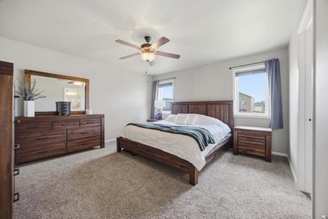 219 6th Street E Horace ND 58047