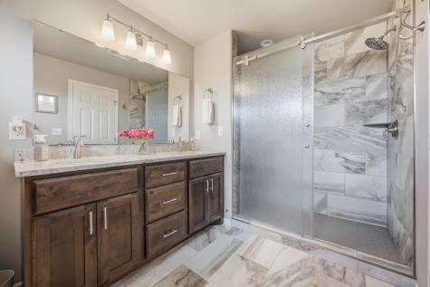 219 6th Street E Horace ND 58047