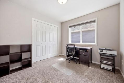 219 6th Street E Horace ND 58047