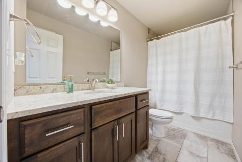 219 6th Street E Horace ND 58047