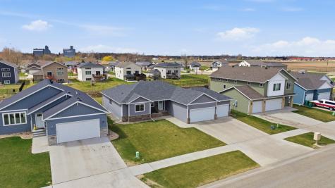 219 6th Street E Horace ND 58047