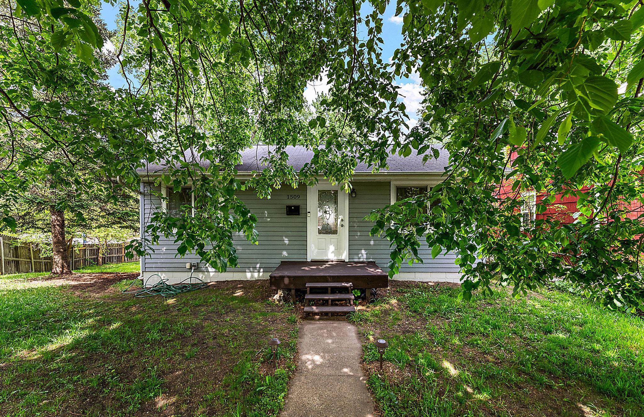 1509 Concord Street S South Saint Paul MN 55075