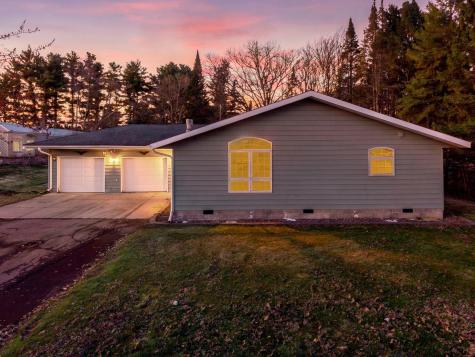 960 Sylvan Street Cumberland WI 54829