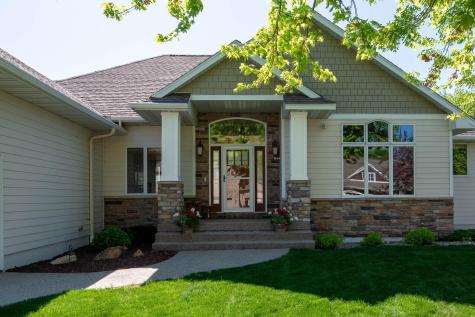 26 Deerwood Court North Mankato MN 56003