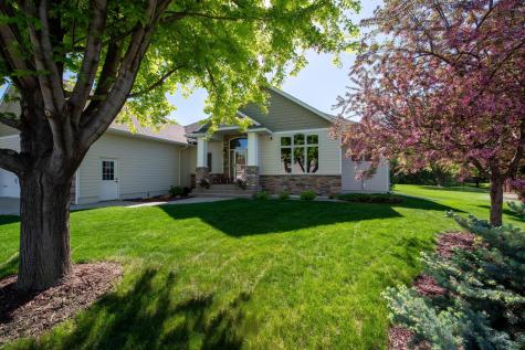 26 Deerwood Court North Mankato MN 56003