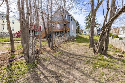 822 E 7th Street Duluth MN 55805