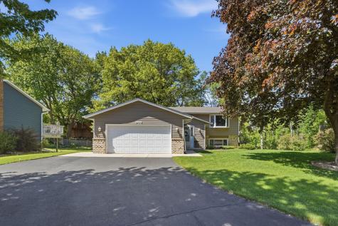 783 Bur Oak Court Vadnais Heights MN 55127
