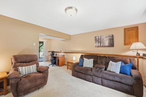 783 Bur Oak Court Vadnais Heights MN 55127