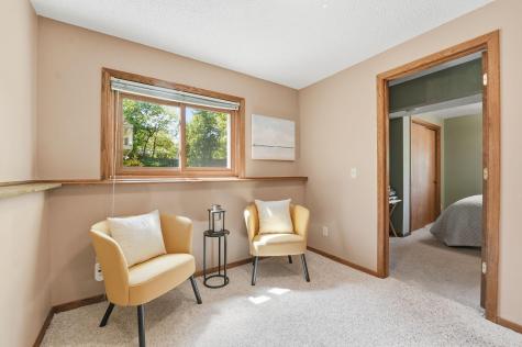 783 Bur Oak Court Vadnais Heights MN 55127