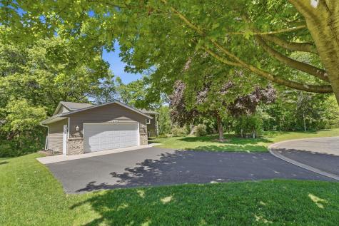 783 Bur Oak Court Vadnais Heights MN 55127