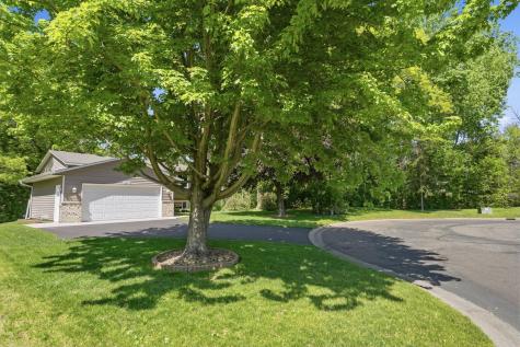 783 Bur Oak Court Vadnais Heights MN 55127