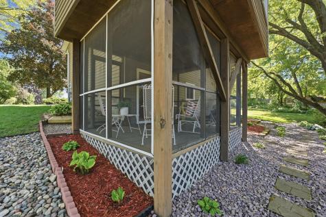 783 Bur Oak Court Vadnais Heights MN 55127