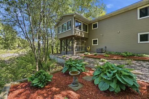 783 Bur Oak Court Vadnais Heights MN 55127