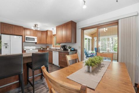 783 Bur Oak Court Vadnais Heights MN 55127