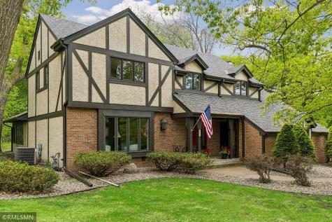 905 Windemere Curve Plymouth MN 55441