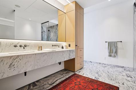 255 Hennepin Avenue Minneapolis MN 55401