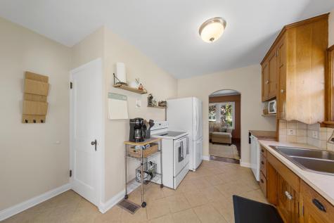 830 Mcknight Road N Maplewood MN 55119